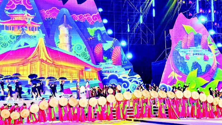 Mãn nhãn với sắc mầu Carnaval Hạ Long 2025. Mãn nhãn với sắc mầu Carnaval Hạ Long 2025.