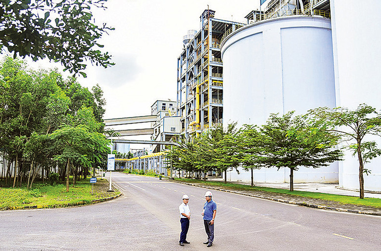 Công ty Nhôm Đắk Nông-TKV luôn chú trọng công tác bảo vệ môi trường, tạo môi trường xanh để phát triển bền vững.