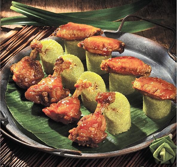 Bếp nhà xứ Quảng - Xôi lá dứa cánh gà chiên nước mắm.