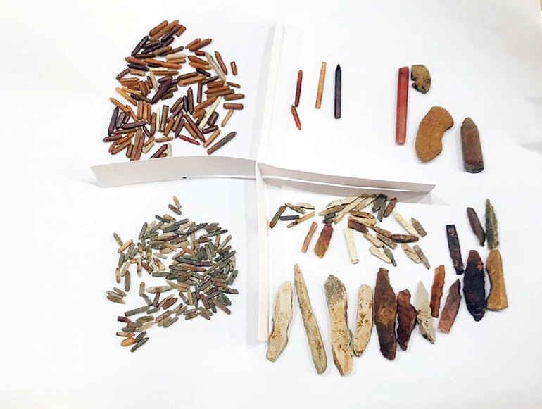 Mũi khoan đá Thác Hai được khai quật tại Di chỉ khảo cổ học Thác Hai, thuộc Thôn 6, xã Ia Jlơi, huyện Ea Súp.