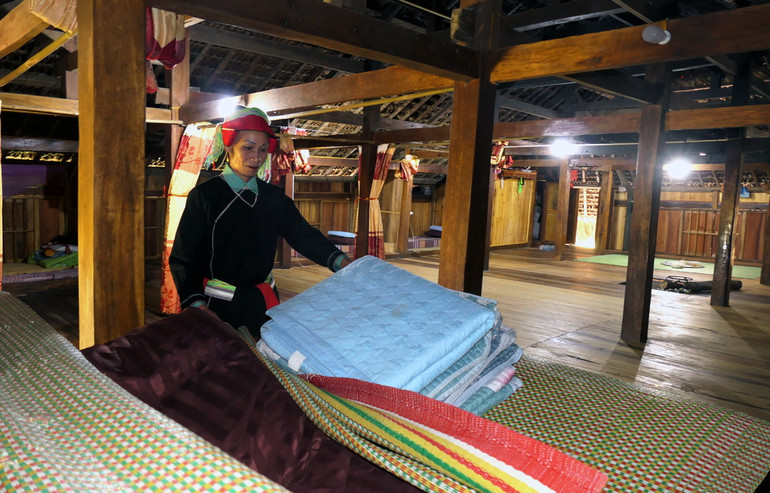 Nhiều hộ dân trong thôn đã chỉnh trang nhà cửa làm dịch vụ homestay đón khách lưu trú, cho thu nhập khá.