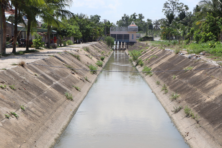 Hệ thống tưới tiêu xây dựng ở Tịnh Biên cung cấp nước quanh năm