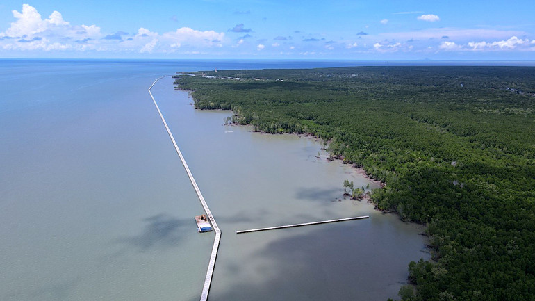 Cà Mau đã hoàn thành gần 12 km kè biển bên bờ Đông với kinh phí hơn 600 tỷ đồng.