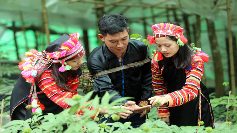 Người dân La Hủ ở Mường Tè đã có sự thay đổi tư duy, nhận thức trong làm ăn, phát triển kinh tế.