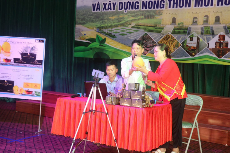 Nhiều cuộc thi được huyện tổ chức nhằm nâng cao khả năng bán hàng của người dân, góp phần phát triển kinh tế. Nguồn: Hội Nông dân tỉnh Bắc Giang