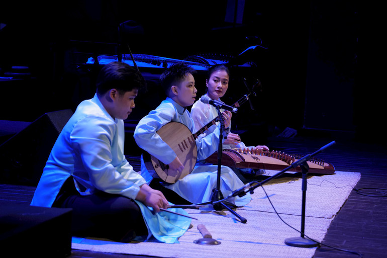 Hình ảnh trong buổi biểu diễn “Về Kinh Bắc” của Thiên Thanh Band, tháng 5/2024, tại Hà Nội. Ảnh: NVCC Hình ảnh trong buổi biểu diễn “Về Kinh Bắc” của Thiên Thanh Band, tháng 5/2024, tại Hà Nội. Ảnh: NVCC