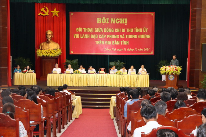 Quang cảnh buổi đối thoại.