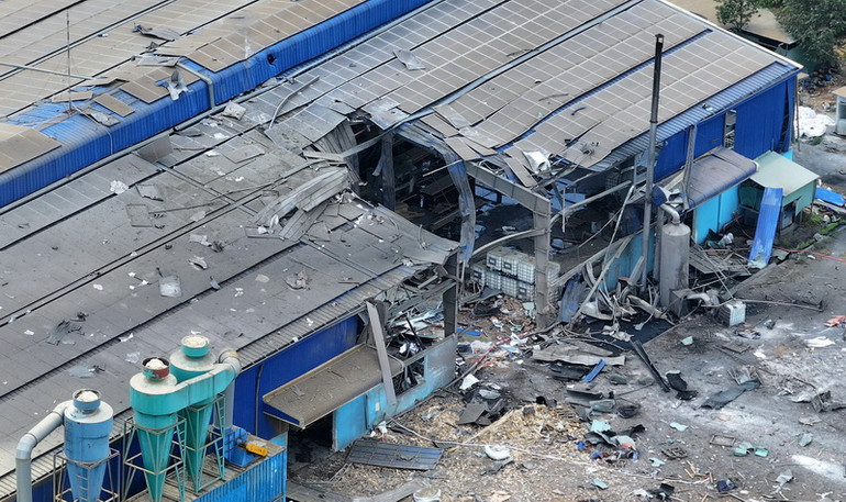 Hiện trường vụ nổ lò hơi tại Công ty gỗ Bình Minh