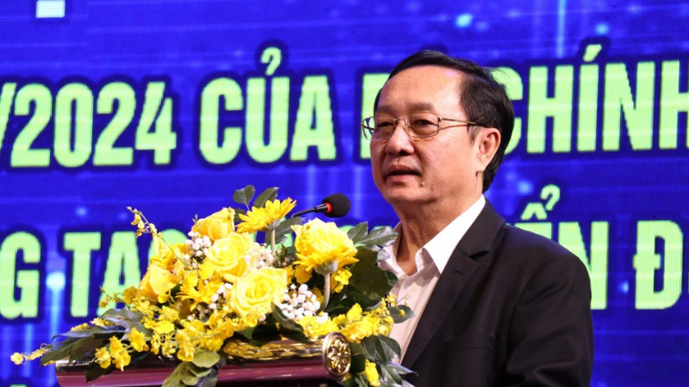 Phó trưởng Ban Tuyên giáo và Dân vận Trung ương Huỳnh Thành Đạt quán triệt một số nội dung cơ bản của Nghị quyết số 57. Phó trưởng Ban Tuyên giáo và Dân vận Trung ương Huỳnh Thành Đạt quán triệt một số nội dung cơ bản của Nghị quyết số 57.