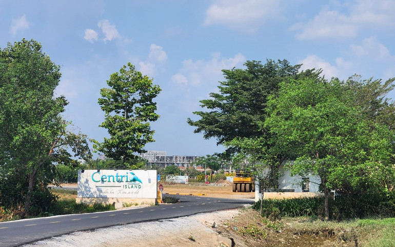 Khu vực đường vào dự án. Ảnh chụp chiều 30/3.