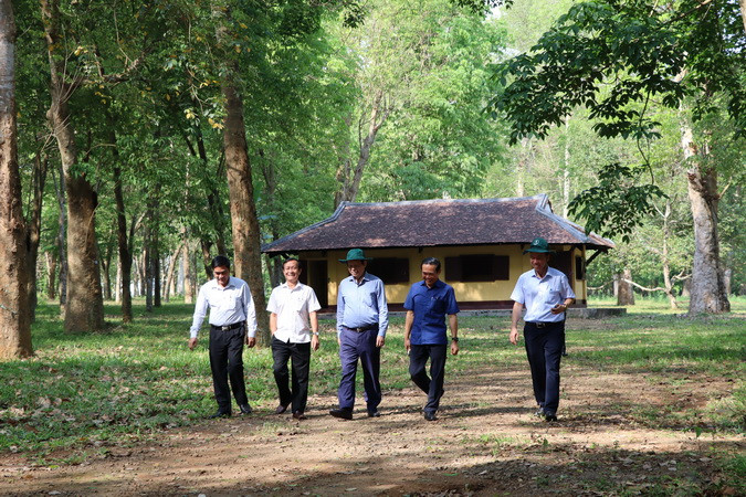 Vườn cao-su 100 tuổi ở Nông trường cao-su Dầu Giây đã được công nhận di tích lịch sử cấp tỉnh.