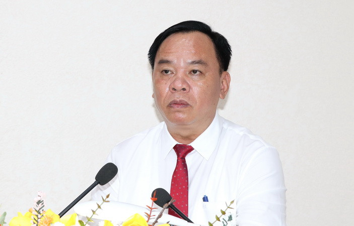 Tân Chủ tịch Ủy ban nhân dân tỉnh Đồng Nai Võ Tấn Đức phát biểu nhận nhiệm vụ.