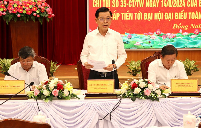 Bí thư Tỉnh ủy Đồng Nai Nguyễn Hồng Lĩnh đề nghị các cấp ủy tập trung lãnh đạo, chỉ đạo bảo đảm cho đại hội đảng bộ các cấp trong Đảng bộ tỉnh đạt yêu cầu đề ra. Bí thư Tỉnh ủy Đồng Nai Nguyễn Hồng Lĩnh đề nghị các cấp ủy tập trung lãnh đạo, chỉ đạo bảo đảm cho đại hội đảng bộ các cấp trong Đảng bộ tỉnh đạt yêu cầu đề ra.