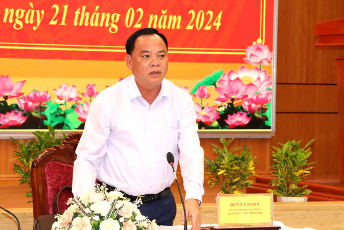 Quyền Chủ tịch Ủy ban nhân dân tỉnh Đồng Nai Võ Tấn Đức phát biểu tại hội nghị. Quyền Chủ tịch Ủy ban nhân dân tỉnh Đồng Nai Võ Tấn Đức phát biểu tại hội nghị.