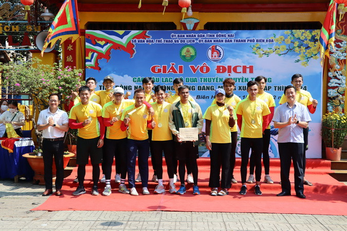 Đội Câu lạc thể dục thể thao Thanh Đa đạt giải nhất ở hai cự ly 500m và 1.000m hệ mở rộng.