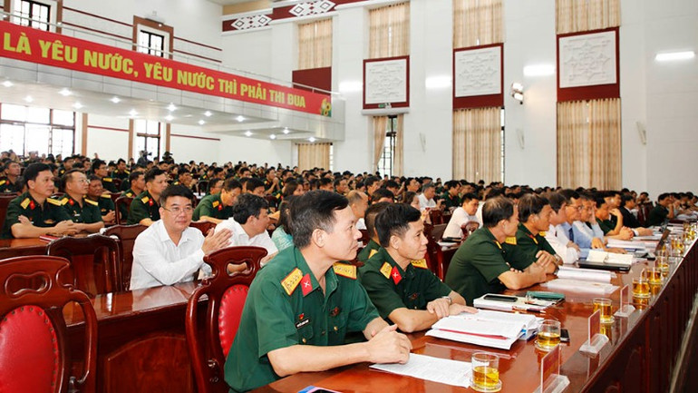 Các đại biểu tham dự hội thảo.