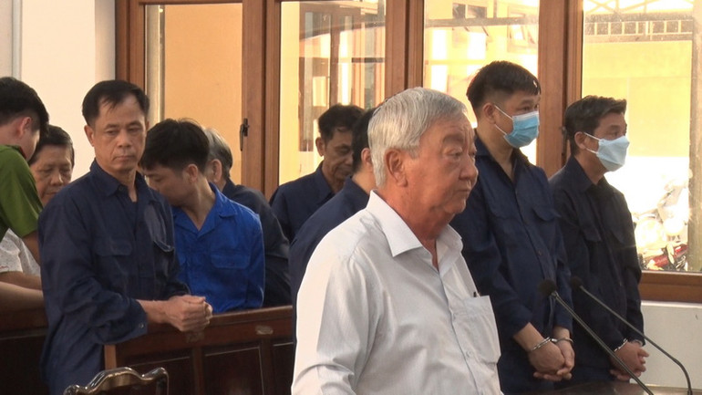 Bị cáo Lê Viết Hưng tại phiên tòa.