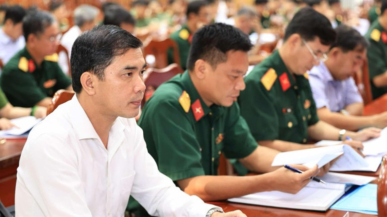 Các đại biểu tham dự hội nghị.