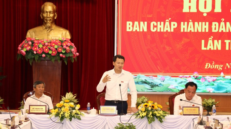 Bí thư Tỉnh ủy Đồng Nai Vũ Hồng Văn đề nghị thực hiện quyết liệt, đồng bộ các giải pháp để tăng trưởng kinh tế 2 con số năm 2025 và giai đoạn 5 năm tiếp theo. Bí thư Tỉnh ủy Đồng Nai Vũ Hồng Văn đề nghị thực hiện quyết liệt, đồng bộ các giải pháp để tăng trưởng kinh tế 2 con số năm 2025 và giai đoạn 5 năm tiếp theo.