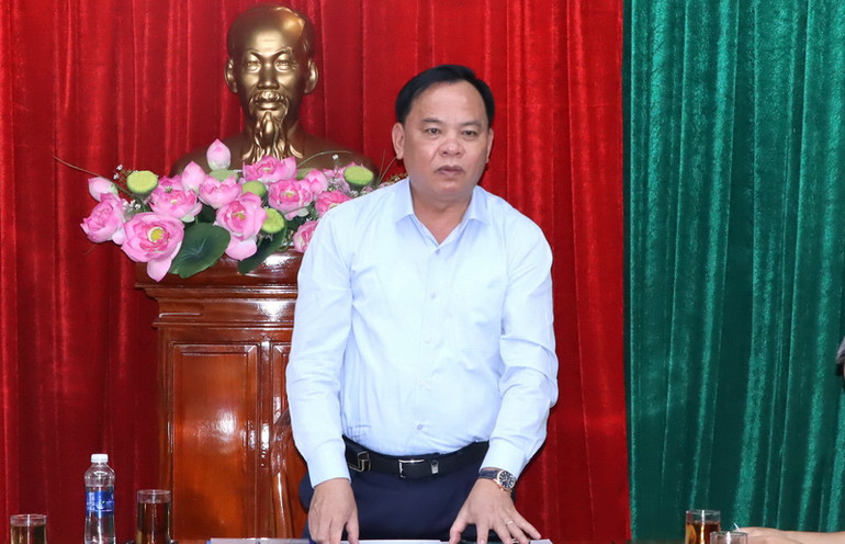 Quyền Chủ tịch Ủy ban nhân dân tỉnh Đồng Nai Võ Tấn Đức đề nghị các đơn vị liên quan hỗ trợ chủ đầu tư sớm triển khai hệ thống đường ống nhiên liệu cho sân bay Long Thành.