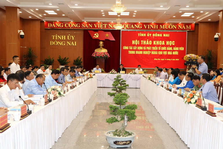 Quang cảnh Hội thảo khoa học.