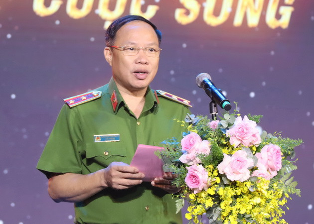 Trung tướng Nguyễn Văn Phục, Cục trưởng C11 phát biểu khai mạc chương trình.