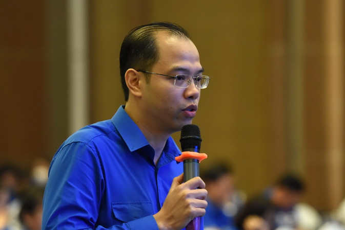 Cán bộ Đoàn trong trường học phát biểu đóng góp ý kiến tại Hội nghị.