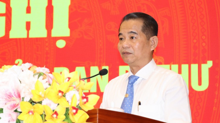 Đồng chí Thái Bảo, Phó Bí thư Tỉnh ủy, Chủ tịch Hội đồng nhân dân tỉnh Đồng Nai phát biểu nhận nhiệm vụ.