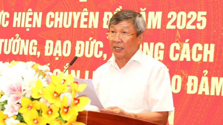 Phó Bí thư Thường trực Tỉnh ủy Đồng Nai Hồ Thanh Sơn phát biểu kết luận hội nghị.