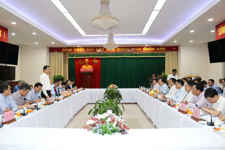 Bí thư Tỉnh ủy Đồng Nai Nguyễn Hồng Lĩnh phát biểu tại buổi làm việc với Đoàn công tác Ban Chỉ đạo Nhà nước các công trình, dự án quan trọng quốc gia, trọng điểm ngành năng lượng