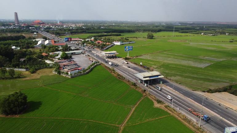 Quốc lộ 51, đoạn qua địa bàn huyện Long Thành.