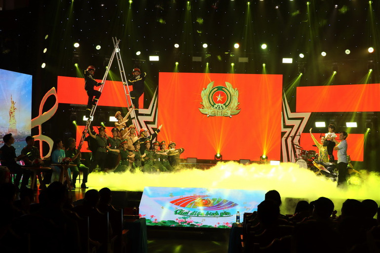 Một tiết mục nghệ thuật trong chương trình.