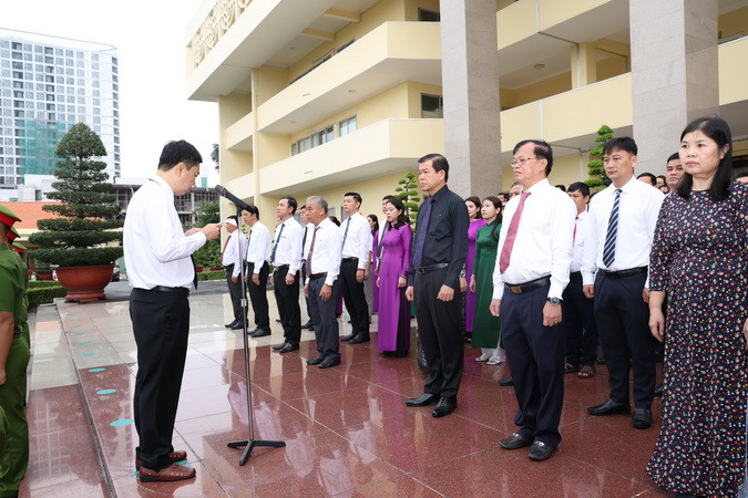 Chánh Văn phòng Tỉnh ủy Đồng Nai Viên Hồng Tiến trình bày diễn văn tưởng niệm Tổng Bí thư Nguyễn Phú Trọng.