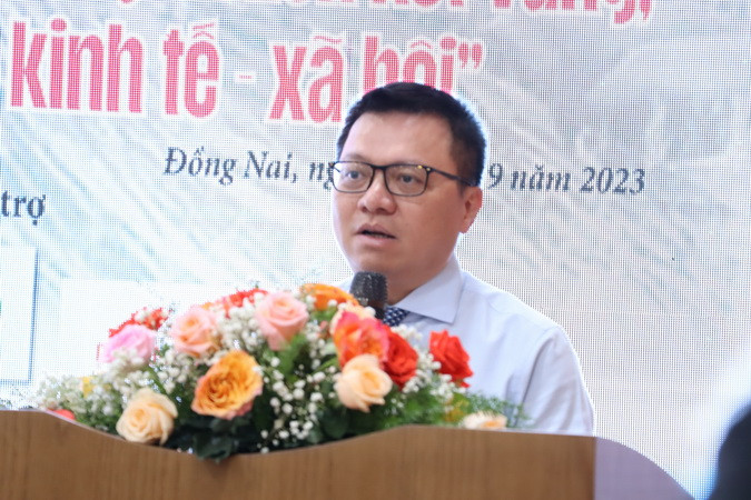 Đồng chí Lê Quốc Minh phát biểu tại hội thảo.