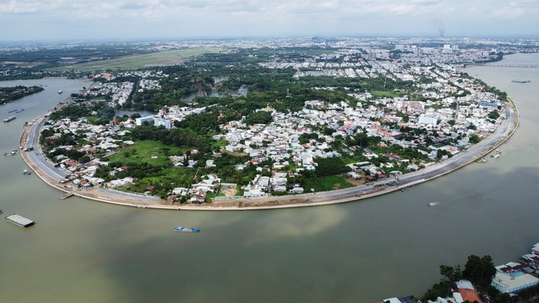 Sông Đồng Nai là một trục kinh tế năng động của tỉnh Đồng Nai.