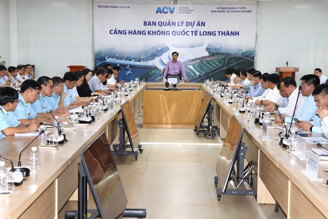Quang cảnh buổi làm việc của Đoàn công tác Ủy ban Kinh tế của Quốc hội với ACV và Ủy ban nhân dân tỉnh Đồng Nai tại Ban Quản lý dự án sân bay Long Thành. Quang cảnh buổi làm việc của Đoàn công tác Ủy ban Kinh tế của Quốc hội với ACV và Ủy ban nhân dân tỉnh Đồng Nai tại Ban Quản lý dự án sân bay Long Thành.