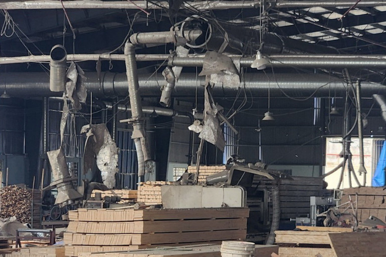 Bên trong khu vực lò hơi phát nổ. Bên trong khu vực lò hơi phát nổ.