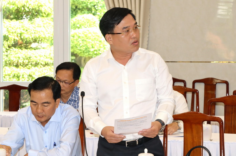 Bí thư Thành ủy Biên Hòa Hồ Văn Nam đề nghị chuyển đổi một số khu đất quy hoạch thực hiện dự án đô thị để làm khu tái định cư phục vụ các dự án trọng điểm. Bí thư Thành ủy Biên Hòa Hồ Văn Nam đề nghị chuyển đổi một số khu đất quy hoạch thực hiện dự án đô thị để làm khu tái định cư phục vụ các dự án trọng điểm.