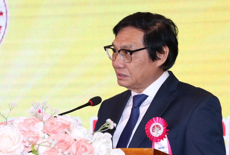 Phó Chủ tịch Ủy ban nhân dân tỉnh Đồng Nai Nguyễn Sơn Hùng phát biểu tại Đại hội.