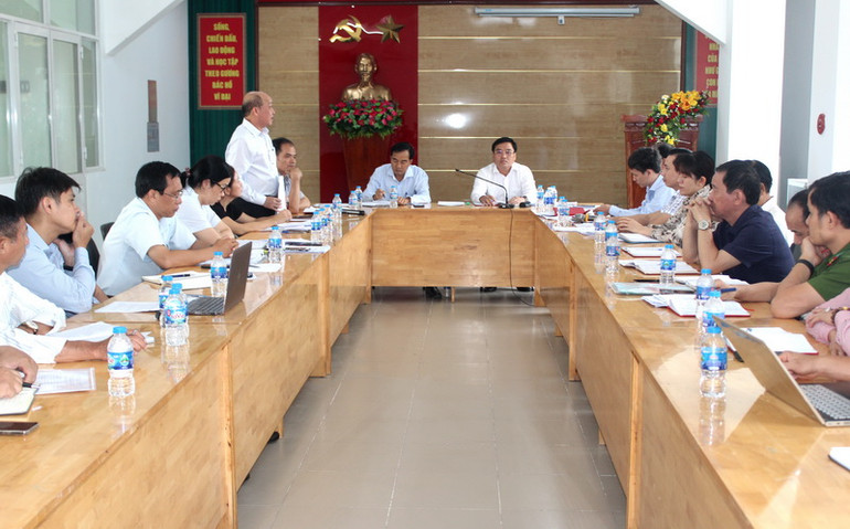 Quang cảnh buổi làm việc tại phường Phước Tân. Đây là địa phương được đánh giá phức tạp nhất trong số các xã, phường, thị trấn của tỉnh Đồng Nai có dự án đi qua.