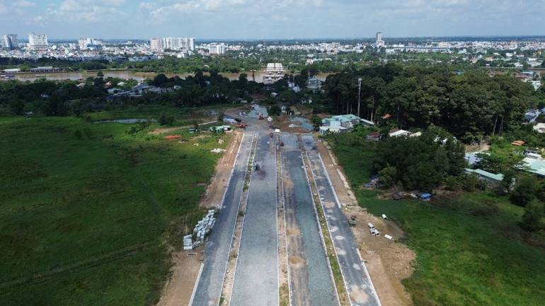 Dự án đường Trục trung tâm thành phố được kỳ vọng góp phần tháo gỡ nút thắt giao thông cho nội ô đô thị Biên Hòa. Dự án đường Trục trung tâm thành phố được kỳ vọng góp phần tháo gỡ nút thắt giao thông cho nội ô đô thị Biên Hòa.