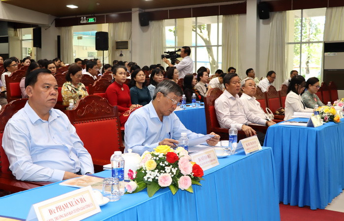 Các đồng chí lãnh đạo tỉnh Đồng Nai tham dự hội nghị.