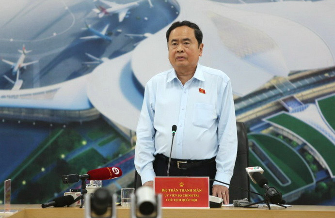 Chủ tịch Quốc hội Trần Thanh Mẫn phát biểu tại buổi làm việc với chủ đầu tư xây dựng sân bay Long Thành và các đơn vị có liên quan.