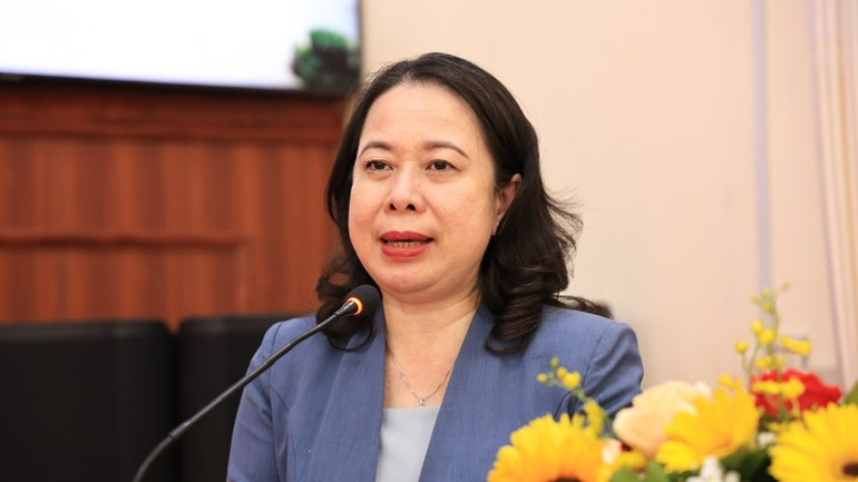 Phó Chủ tịch nước Võ Thị Ánh Xuân phát biểu tại buổi làm việc với Sư đoàn 302. Phó Chủ tịch nước Võ Thị Ánh Xuân phát biểu tại buổi làm việc với Sư đoàn 302.