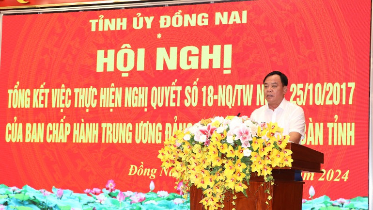 Chủ tịch Ủy ban nhân dân tỉnh Đồng Nai Võ Tấn Đức đề nghị bộ máy sau sắp xếp phải đi ngay vào hoạt động liên tục, không để trống.