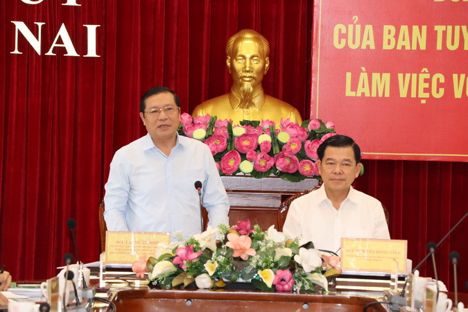 Đồng chí Lại Xuân Môn phát biểu kết luận buổi làm việc.