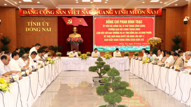 Lãnh đạo 2 tỉnh Đồng Nai - Bình Phước làm việc với Đoàn công tác của Bộ Chính trị về công tác sáp nhập tỉnh cách đây hai ngày.