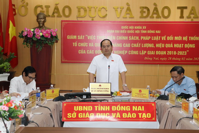 Phó Bí thư Tỉnh ủy, Trưởng Đoàn Đại biểu Quốc hội tỉnh Đồng Nai Quản Minh Cương phát biểu tại buổi giám sát.