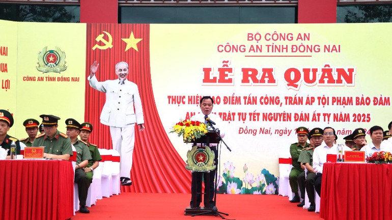 Phó Bí thư Tỉnh ủy, Chủ tịch Ủy ban nhân dân tỉnh Đồng Nai Võ Tấn Đức phát biểu tại buổi lễ.