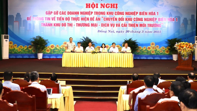Quang cảnh hội nghị gặp gỡ các doanh nghiệp trong khu công nghiệp Biên Hòa 1.